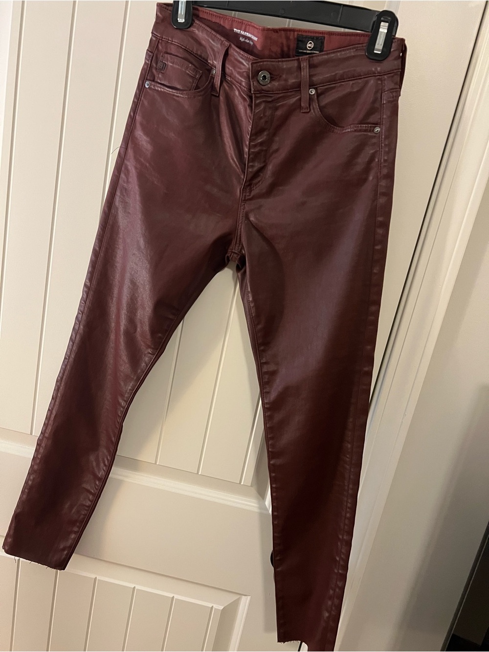 NWOT AG “The Farrah Skinny” High rise skinny coated jeans size 27